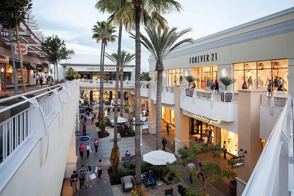 Fashion Valley - Shopping Mall in San Diego